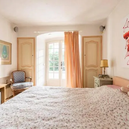Provencal Sttropez Ramatuelle Pampelonne